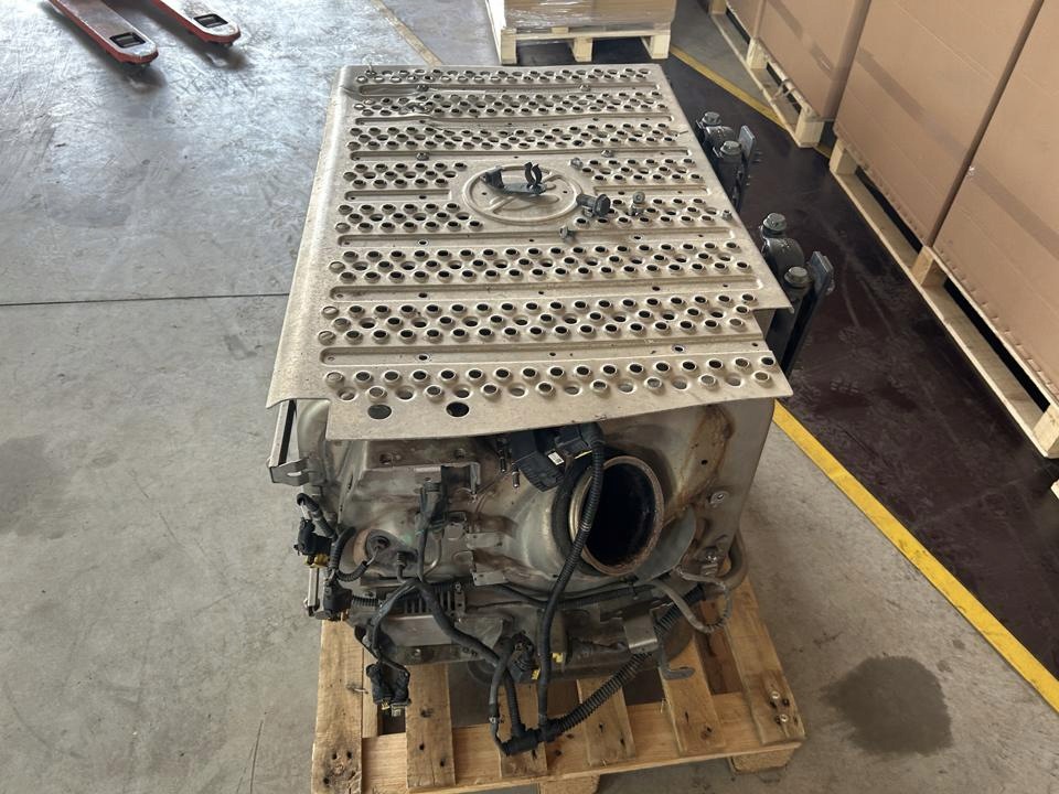 Catalyseur Mercedes Actros MP4 A0084901912 image 4