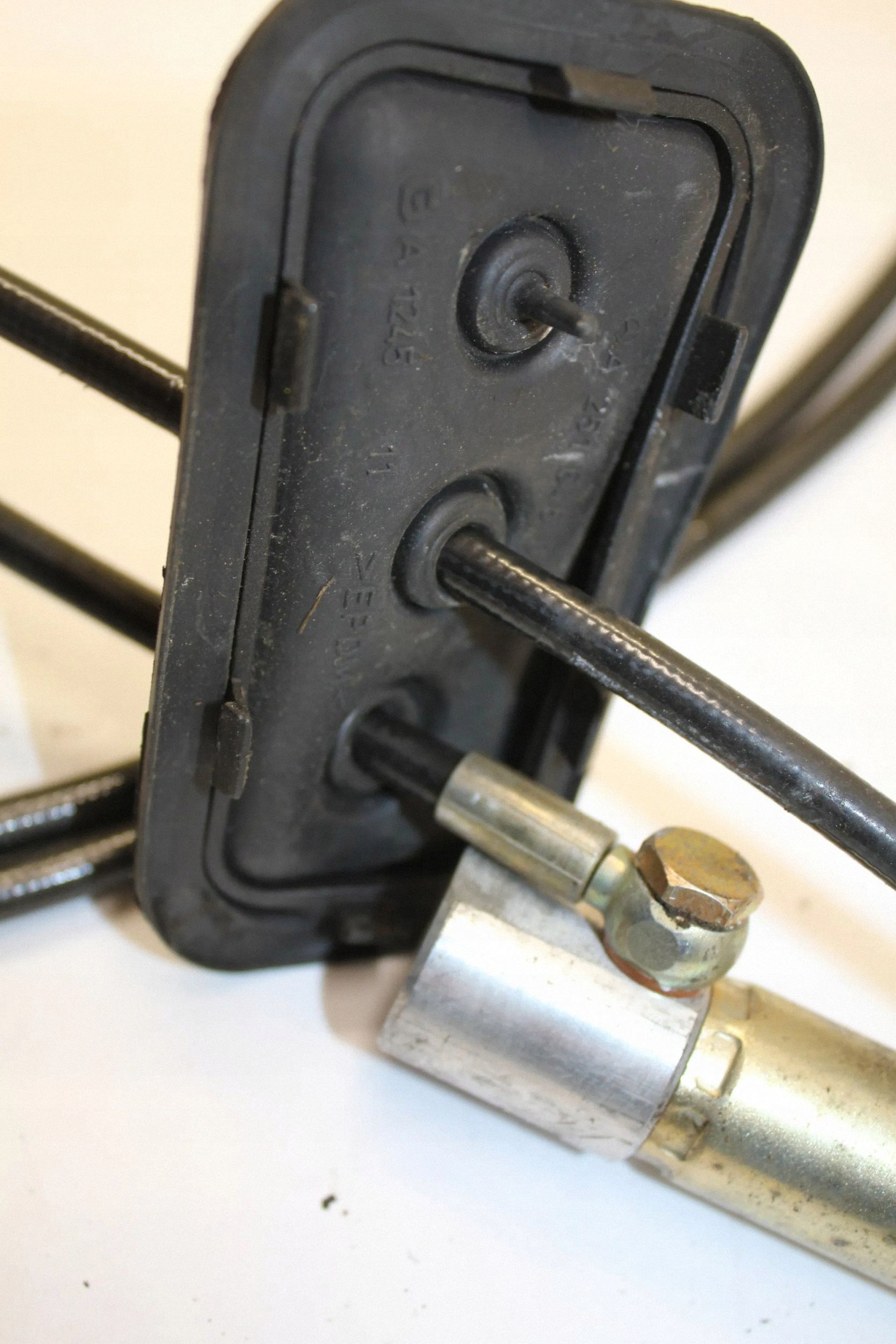 Gasdruckfeder Kofferraum Links Mercedes R W251 A2516460398 image 3