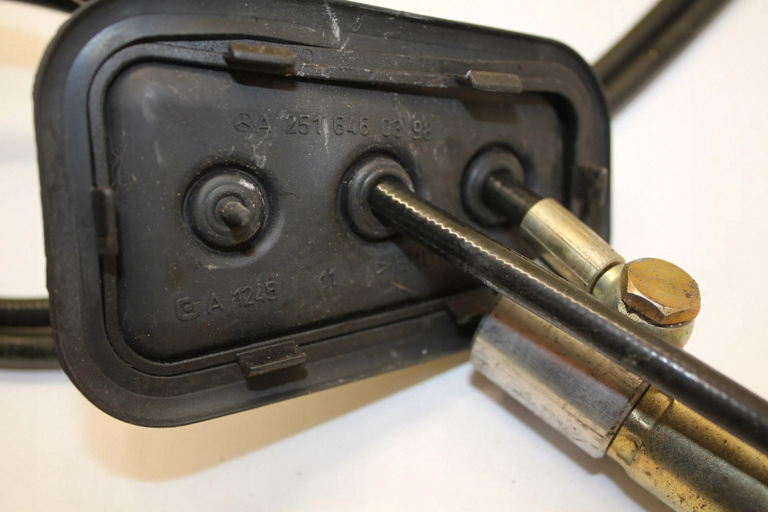 Gasdruckfeder Kofferraum Links Mercedes R W251 A2516460398 image 4