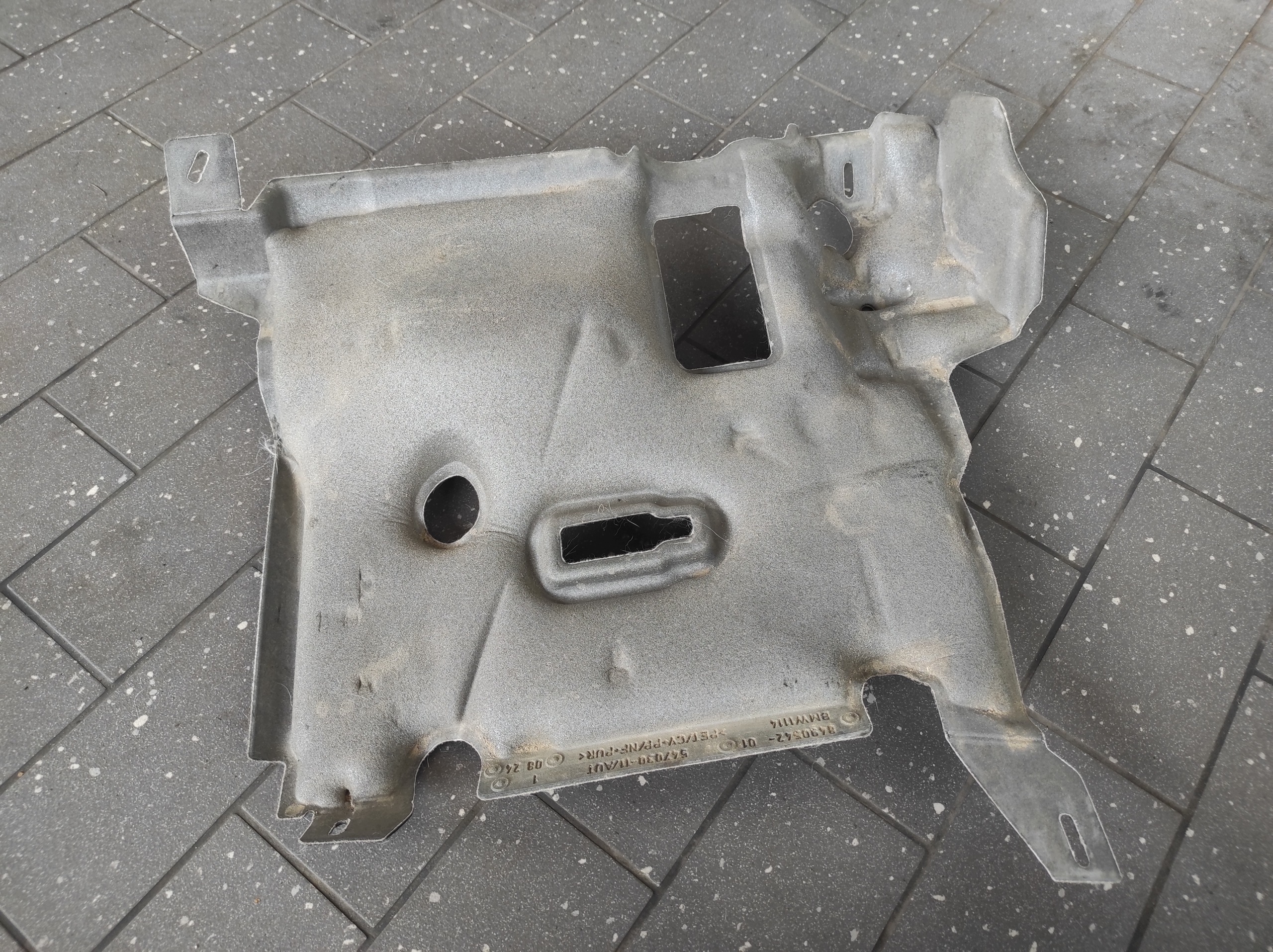 BMW X1 U11 8490542 Cache thermique image 3