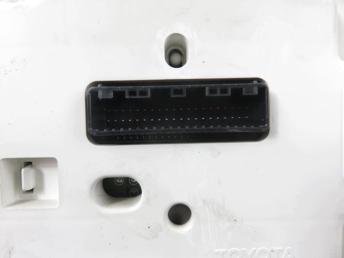 Mittaristo Toyota RAV4 III 2.2 D 4WD image 3