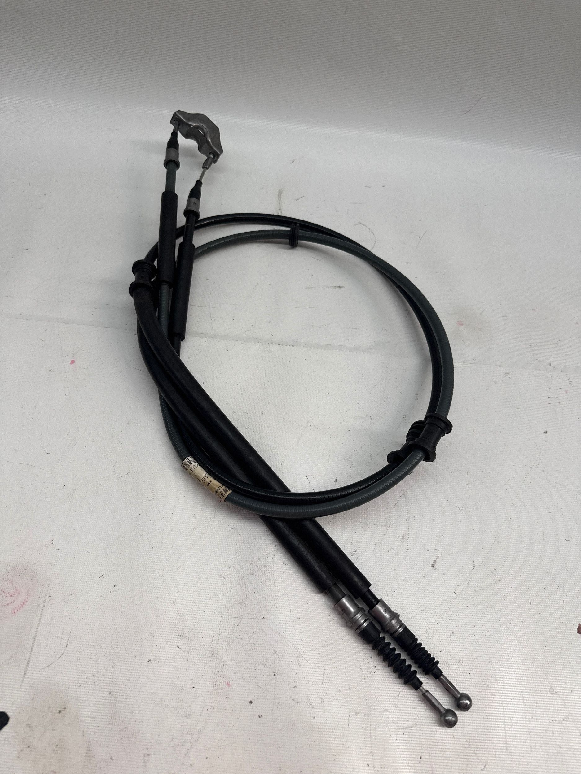 Câble de frein à main Opel Astra H image 2