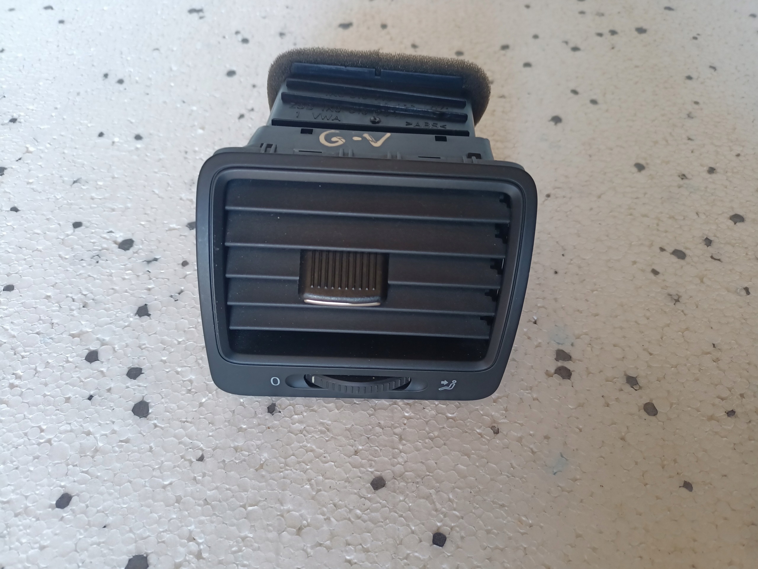Prise d'air console VW 1K0819704B image 2