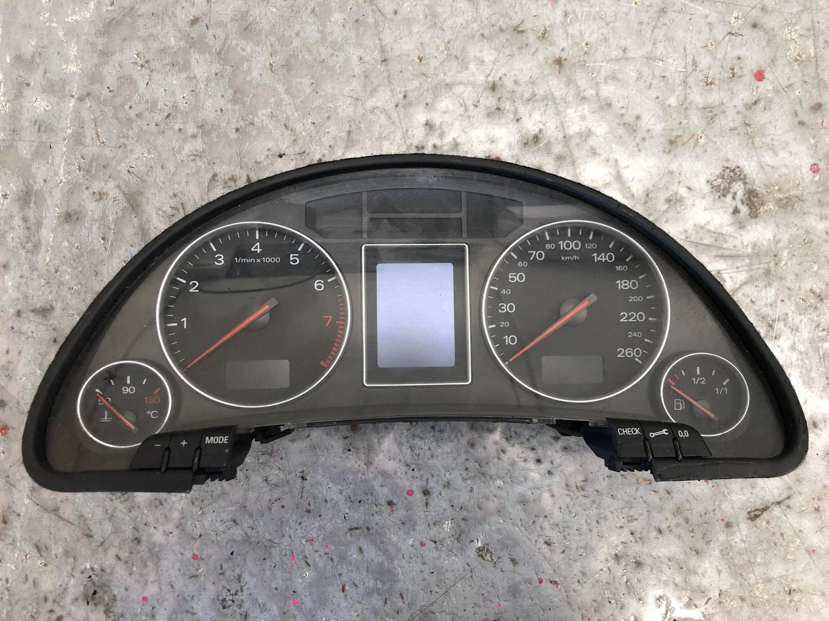Compteur Audi A4 B6 8E0920900H Occasion