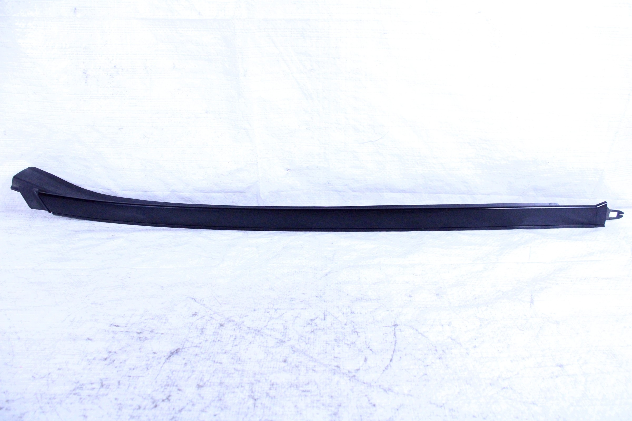 Moldura Para-brisa Mercedes GLE W167 Esquerda image 2
