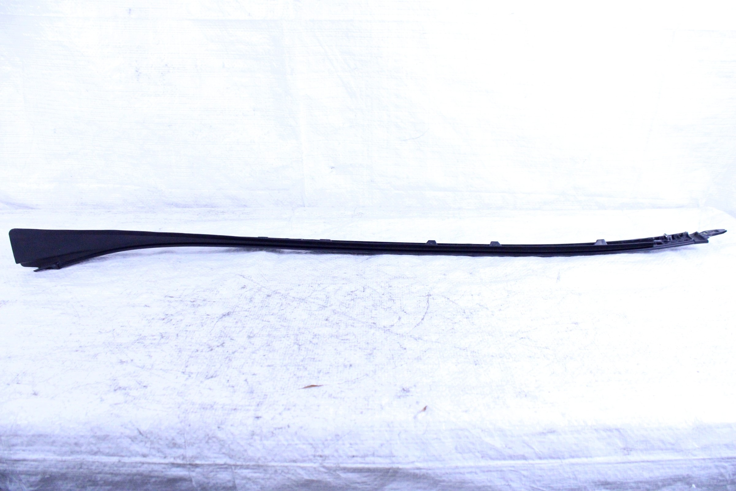 Moldura Para-brisa Mercedes GLE W167 Esquerda image 4