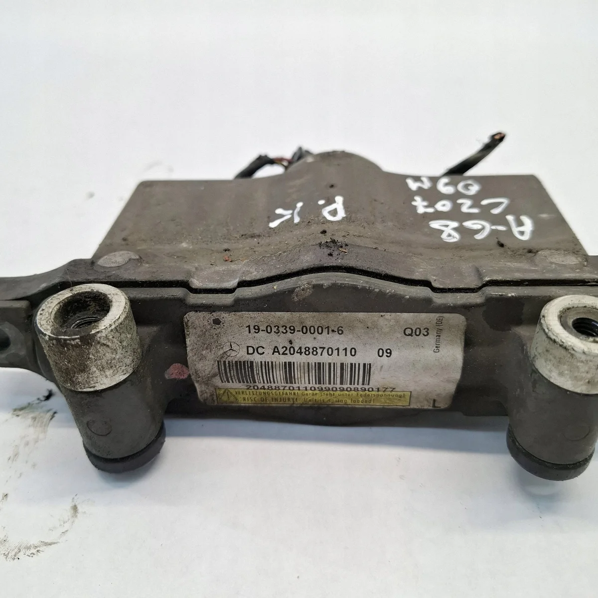 MERCEDES E COUPE C207 A2048870110 image 4
