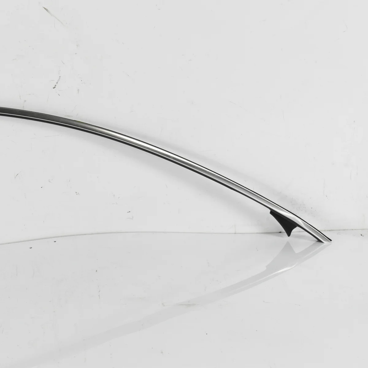 Moldura Techo Mercedes CLA C118 Cromada Usada image 6