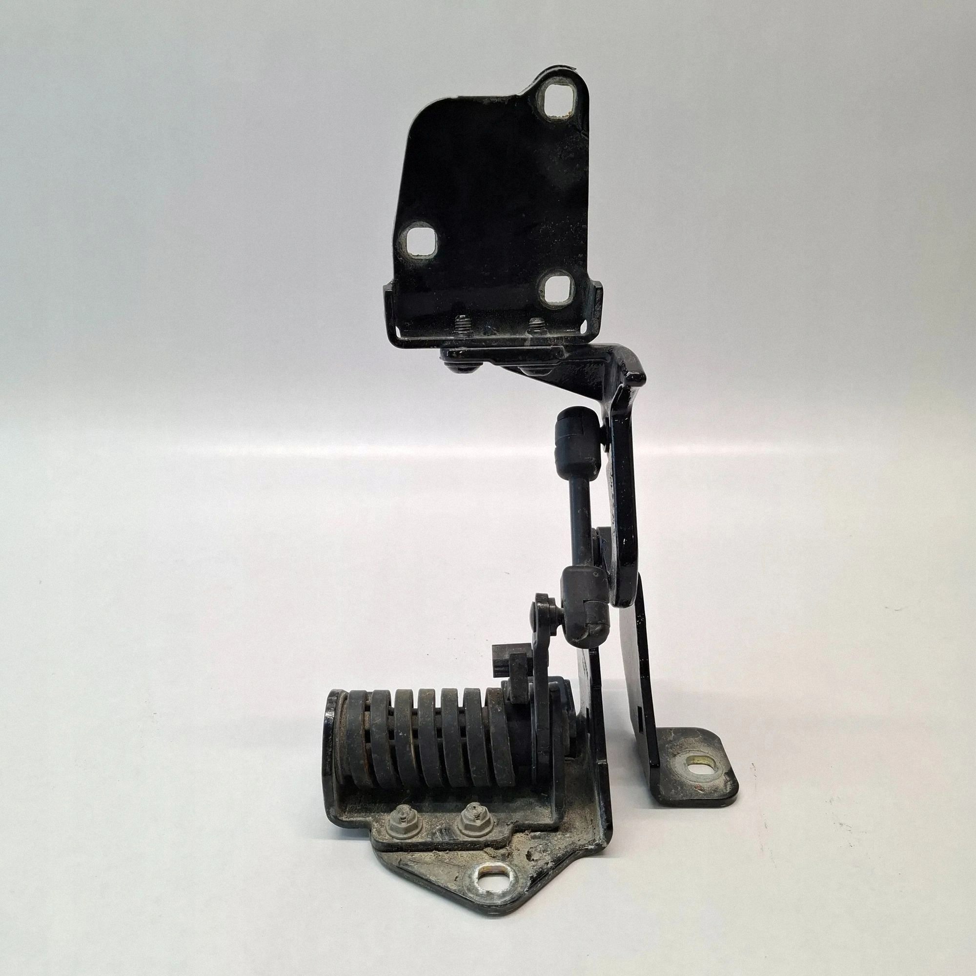 Mercedes E-Class W207 Trunk Hinge Left Rear image 7