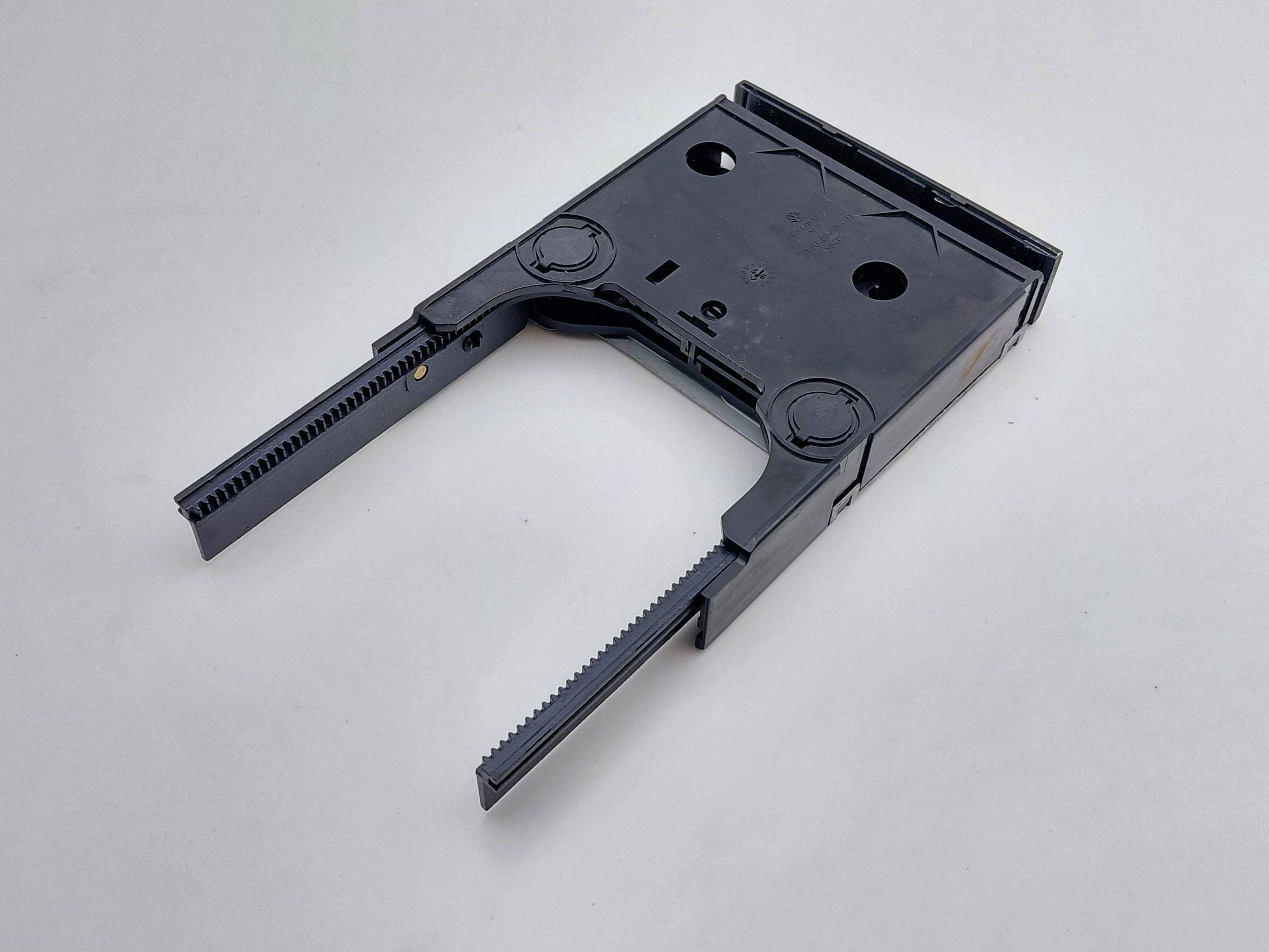 Support de gobelet VW Golf IV 1J0862533D image 6