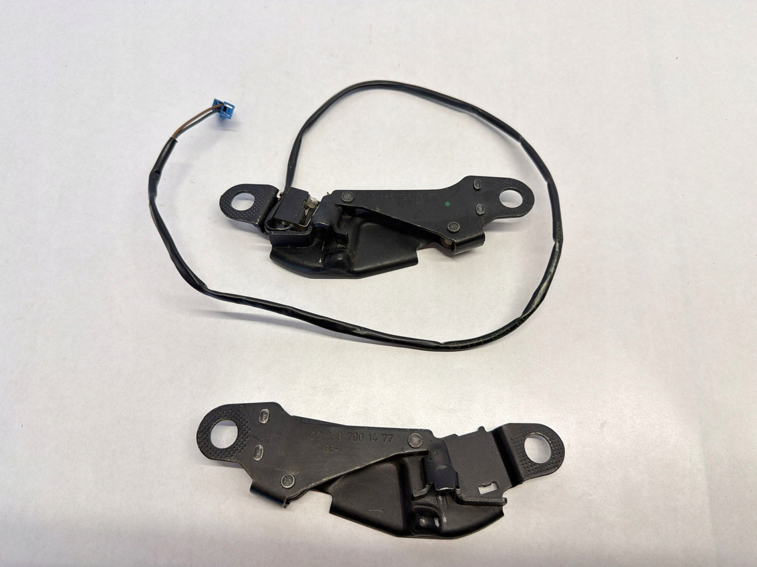 Fechadura Teto SLK R171 2008 Esquerda OEM 2307901377 image 2
