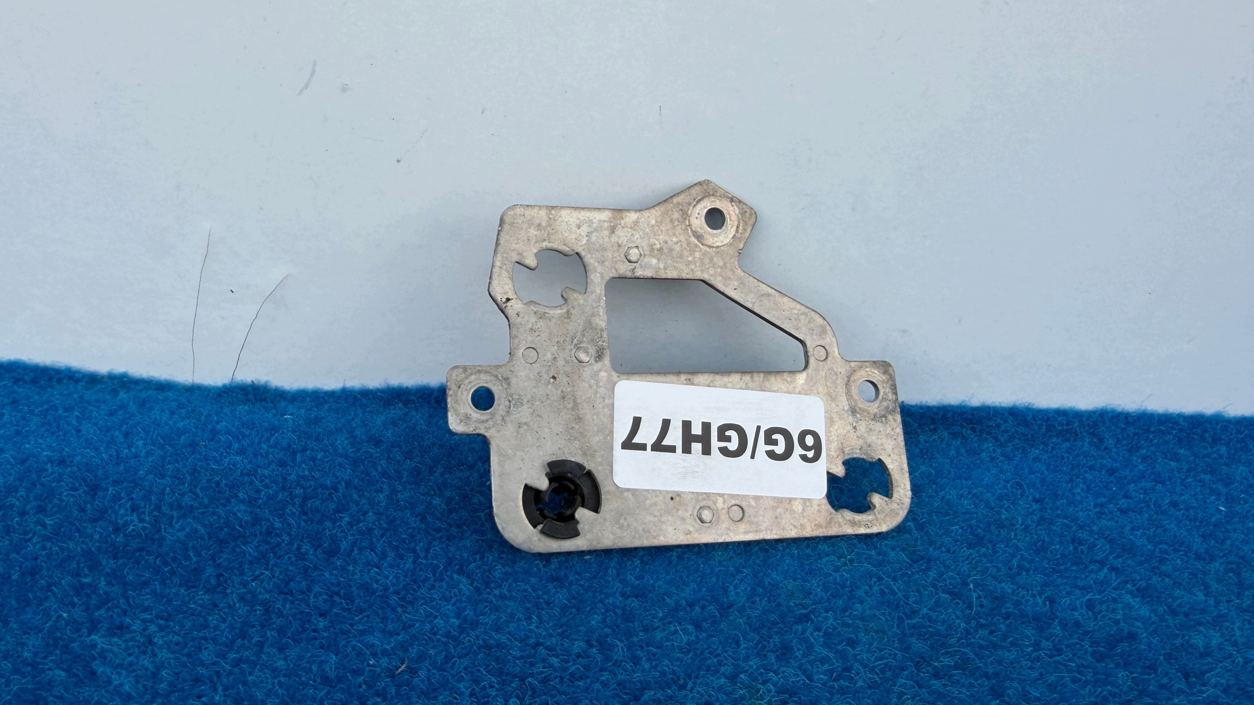 Audi A6 C7 A7 4G Halterung Radar 4G0907574A image 2