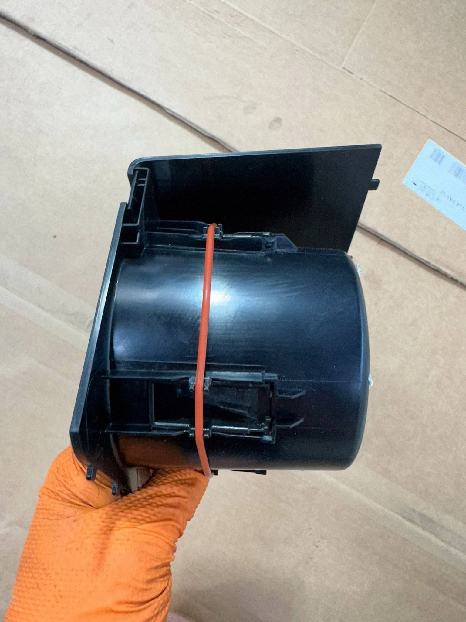 Porta-copos Mercedes SL W231 R231 A2318100113 image 10