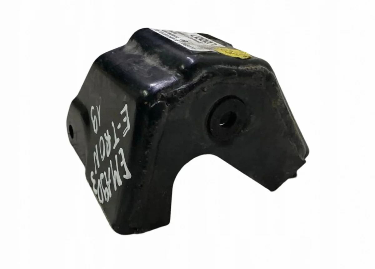 Audi e-tron 2019 airco compressor klauw 4KE260087J image 3