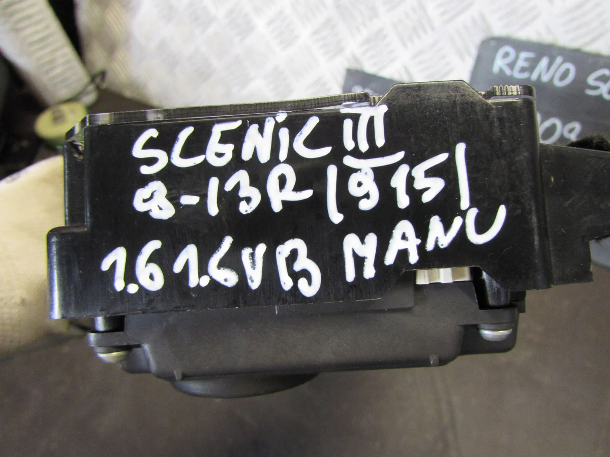 Renault Radio Näyttö OE 250450012R Käytetty