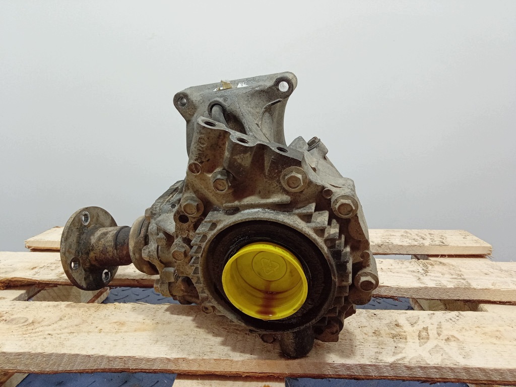 Nissan X-Trail T30 2.0 16V Untersetzer Getriebe image 5