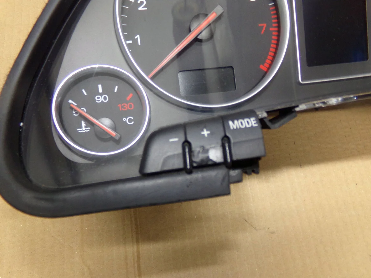 Mittaristo bensiini Audi 8E0920900F image 3