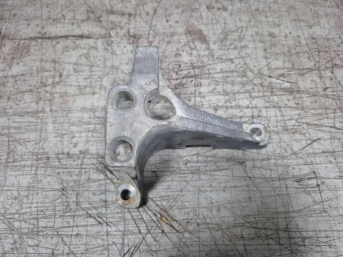 Klima Compressor Bracket Jeep Cherokee KL 2.4