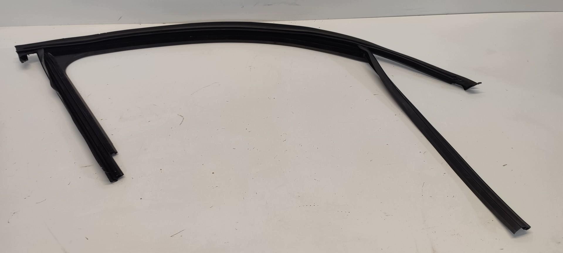 Dichtung Tür Rechts Vorne VW Tayron Tiguan III 57L837432 image 2