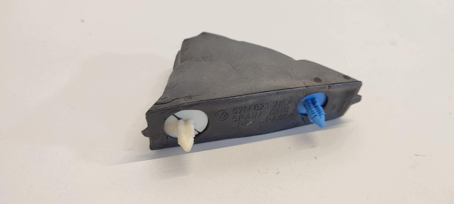 VW Tayron Isolamento Guarda-lamas Direito Usado image 3