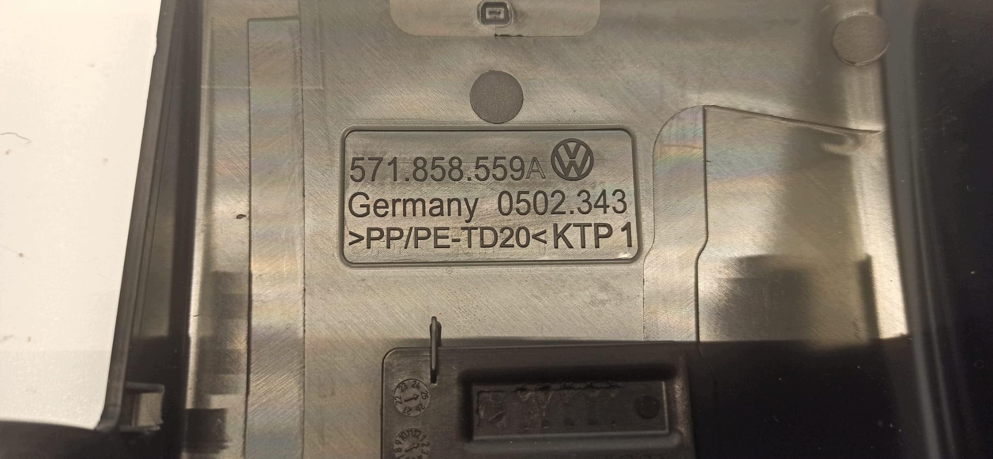 VW Tayron Lenksäulenverkleidung gebraucht image 7