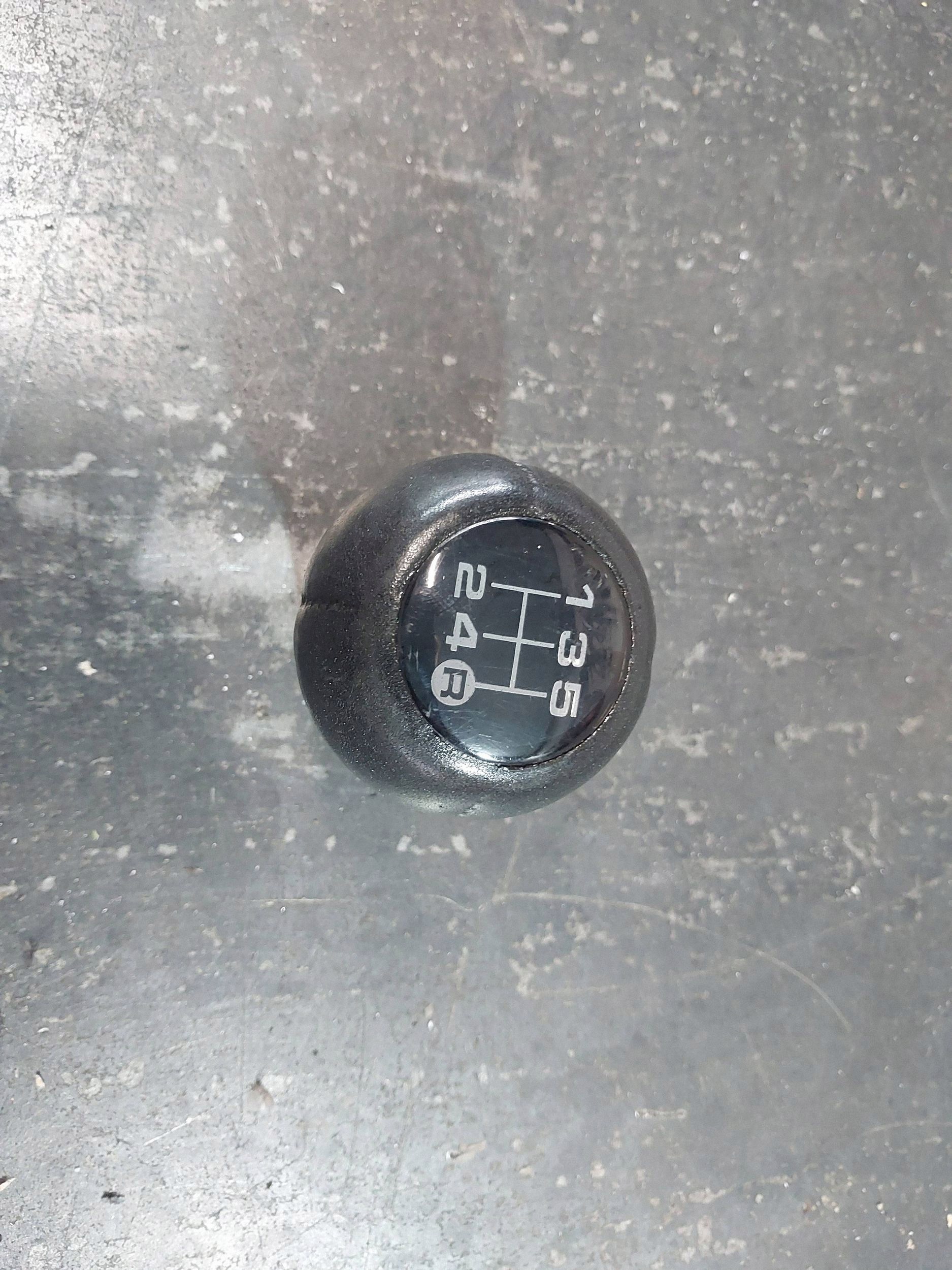 Audi A6 C6 Gear Shift Knob Brown Automatic image 3