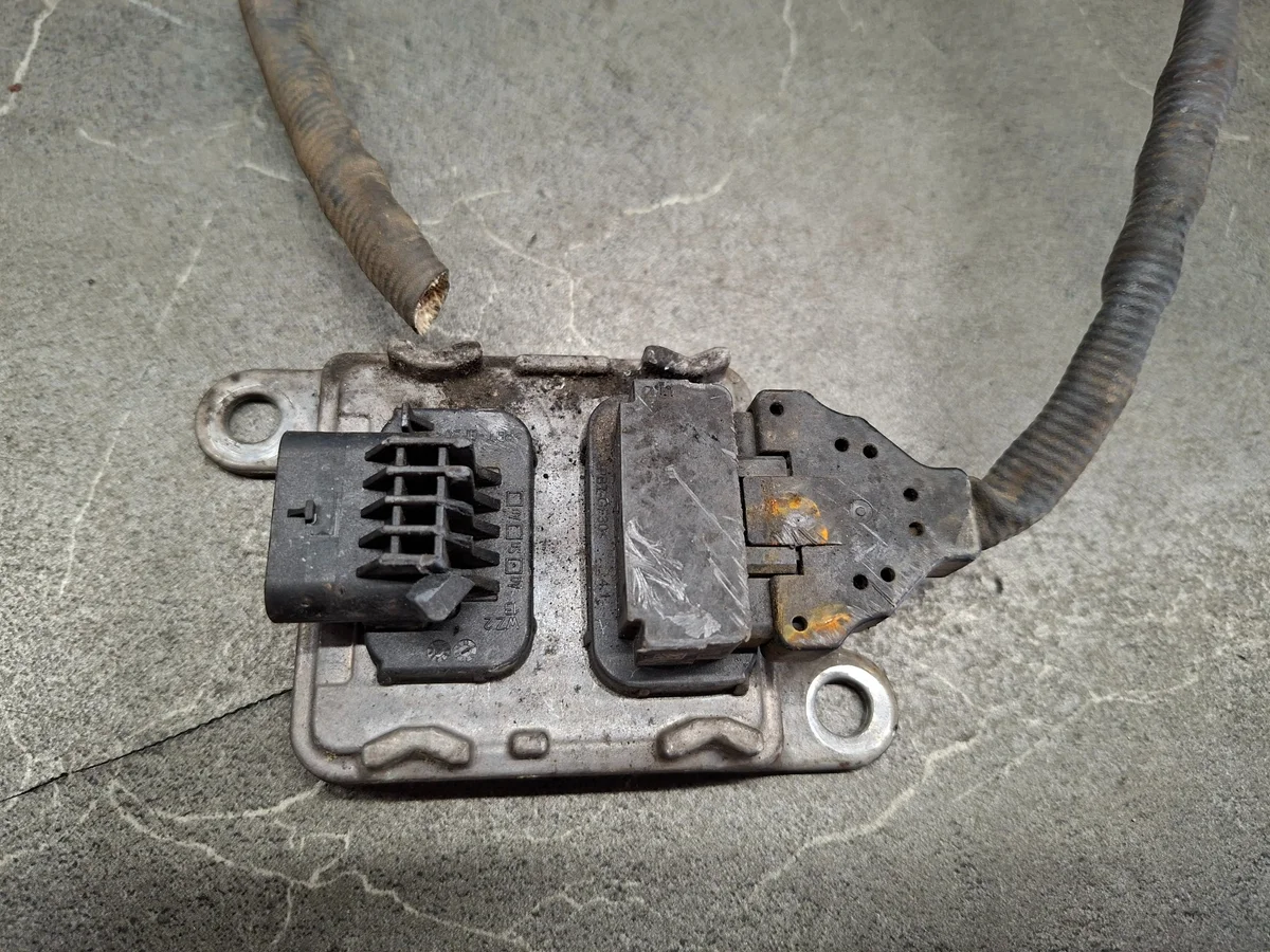 NOx Sensor Mercedes W213 A0009053009 image 6