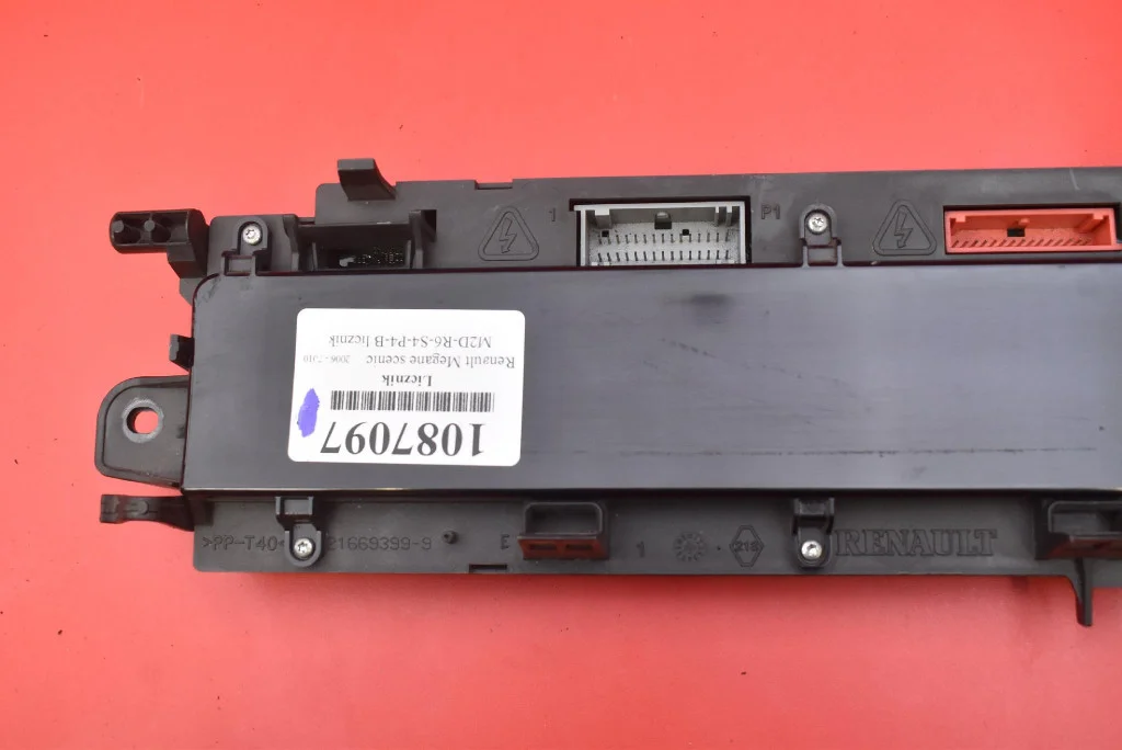 Renault Megane Scenic II Display Unit P8200494955A