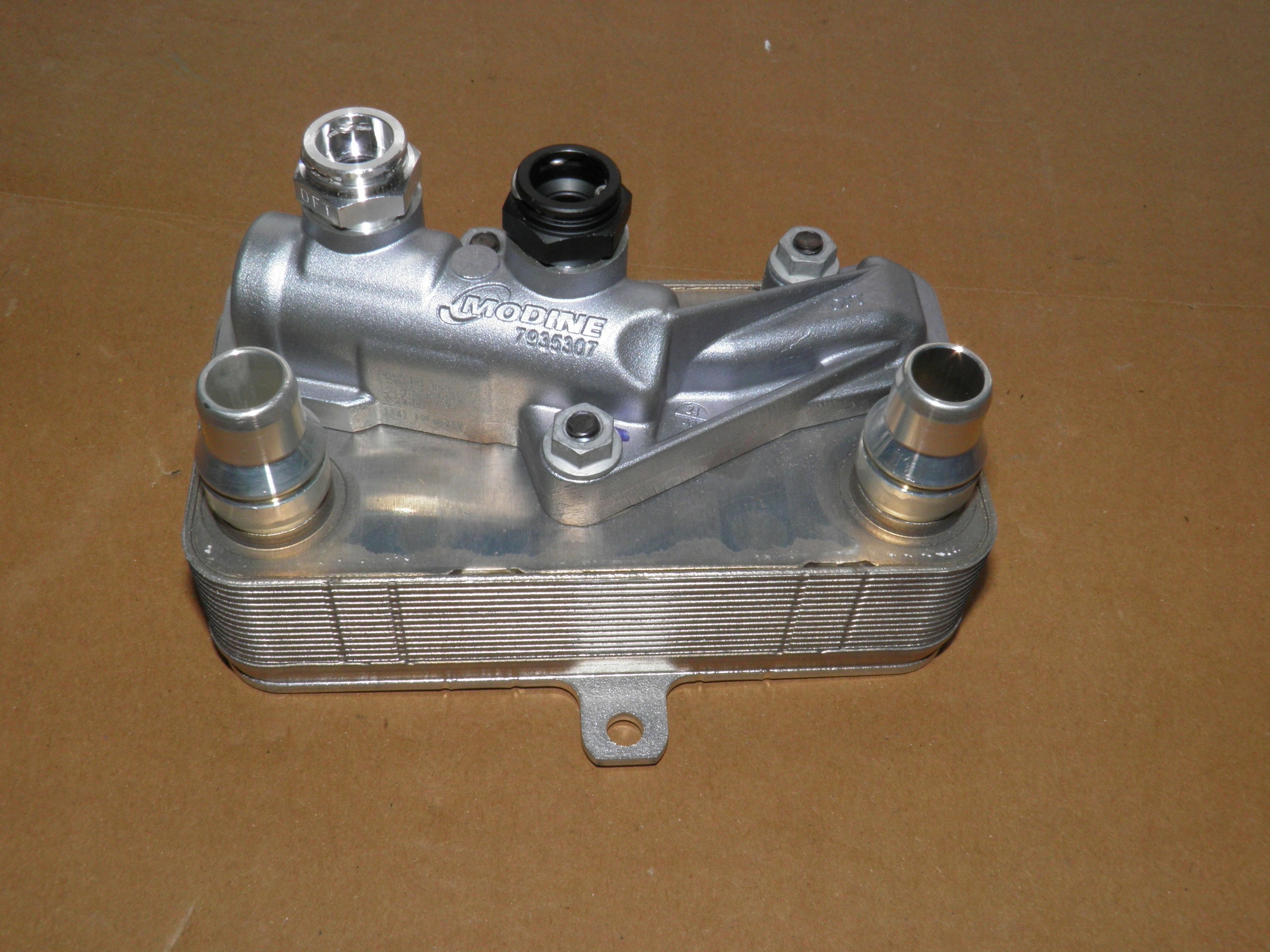 Radiador de aceite Mercedes Sprinter A907