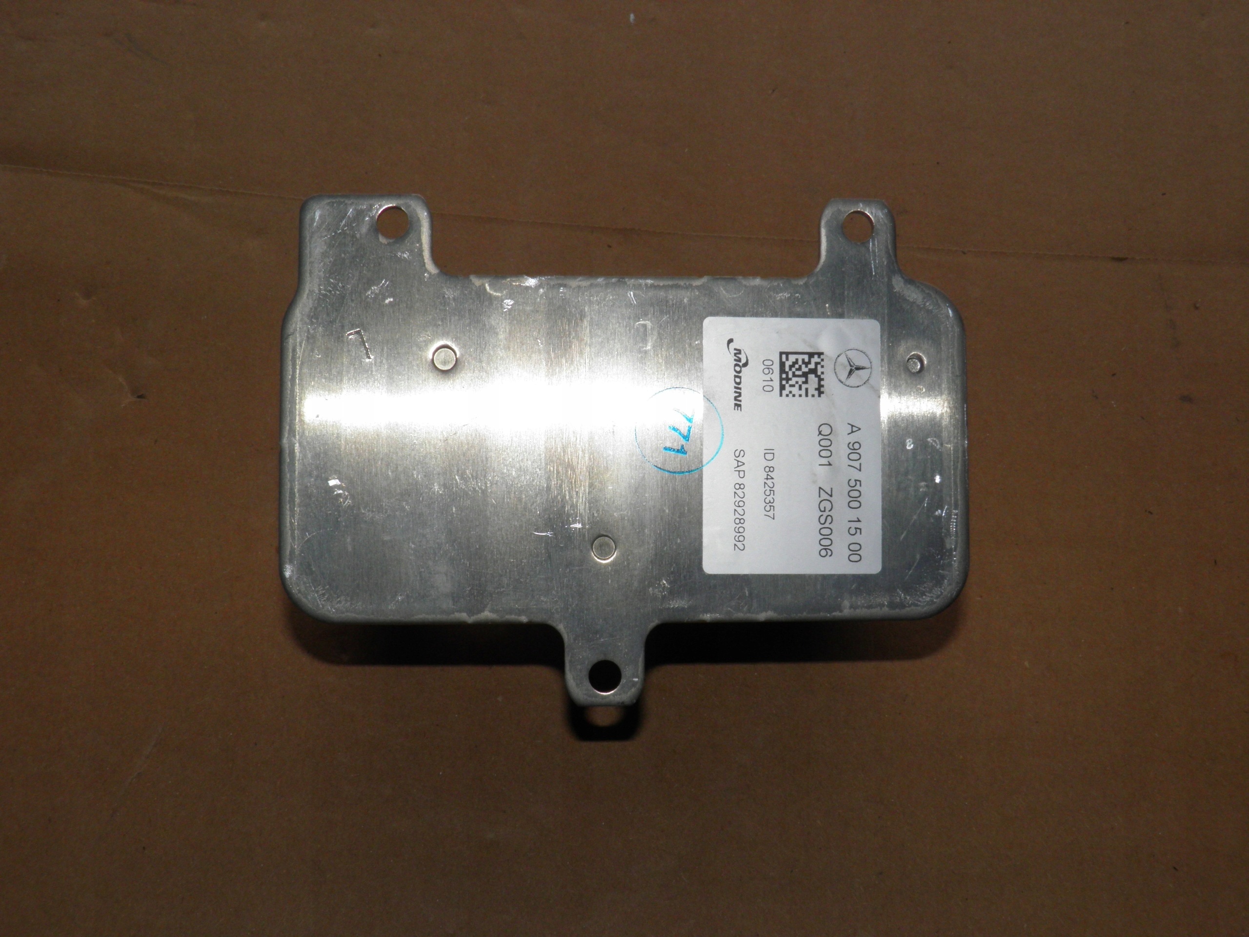 Kühler Öl A9075001500 Mercedes Sprinter OM 654 image 3