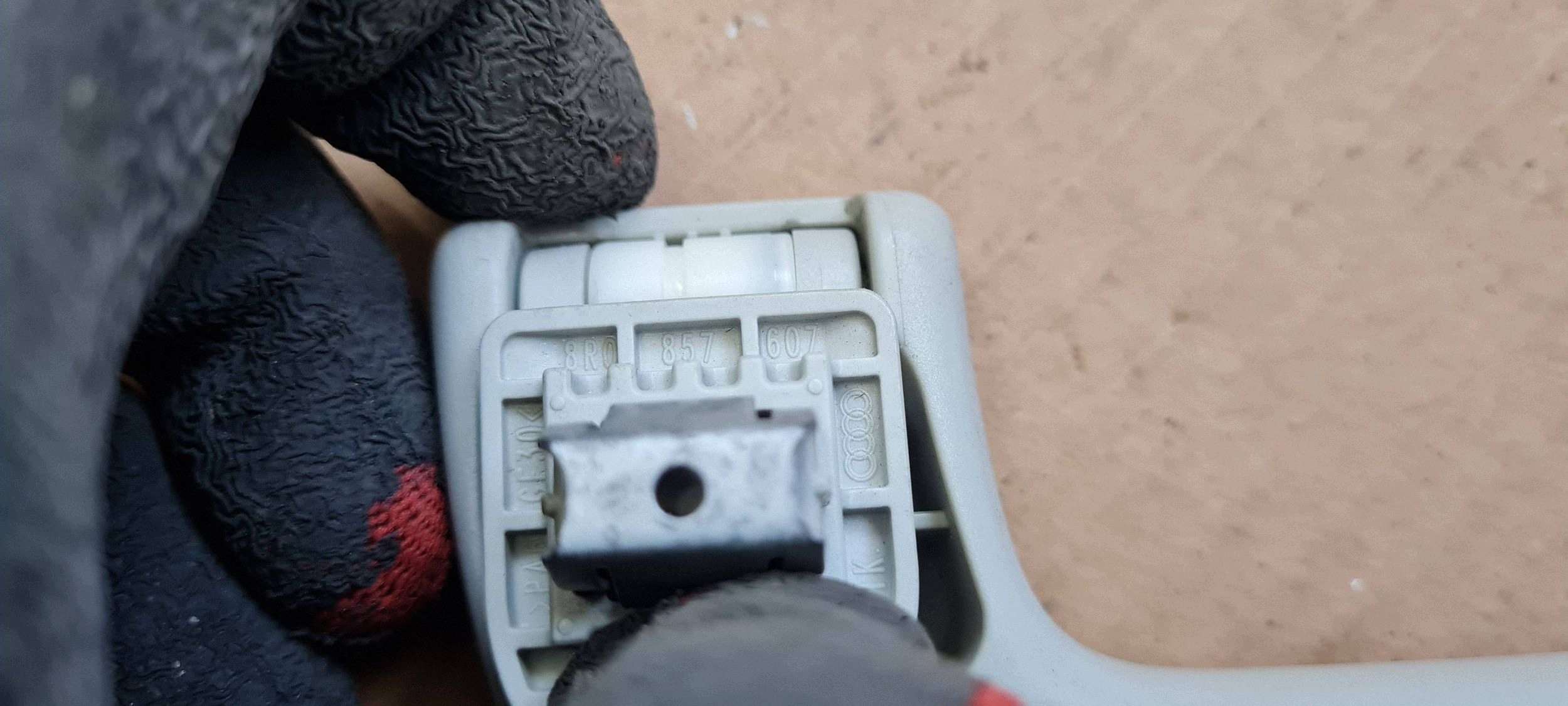 Audi Q5 SQ5 8R Manija Techo Izq/Der OEM 8R0857607 image 8