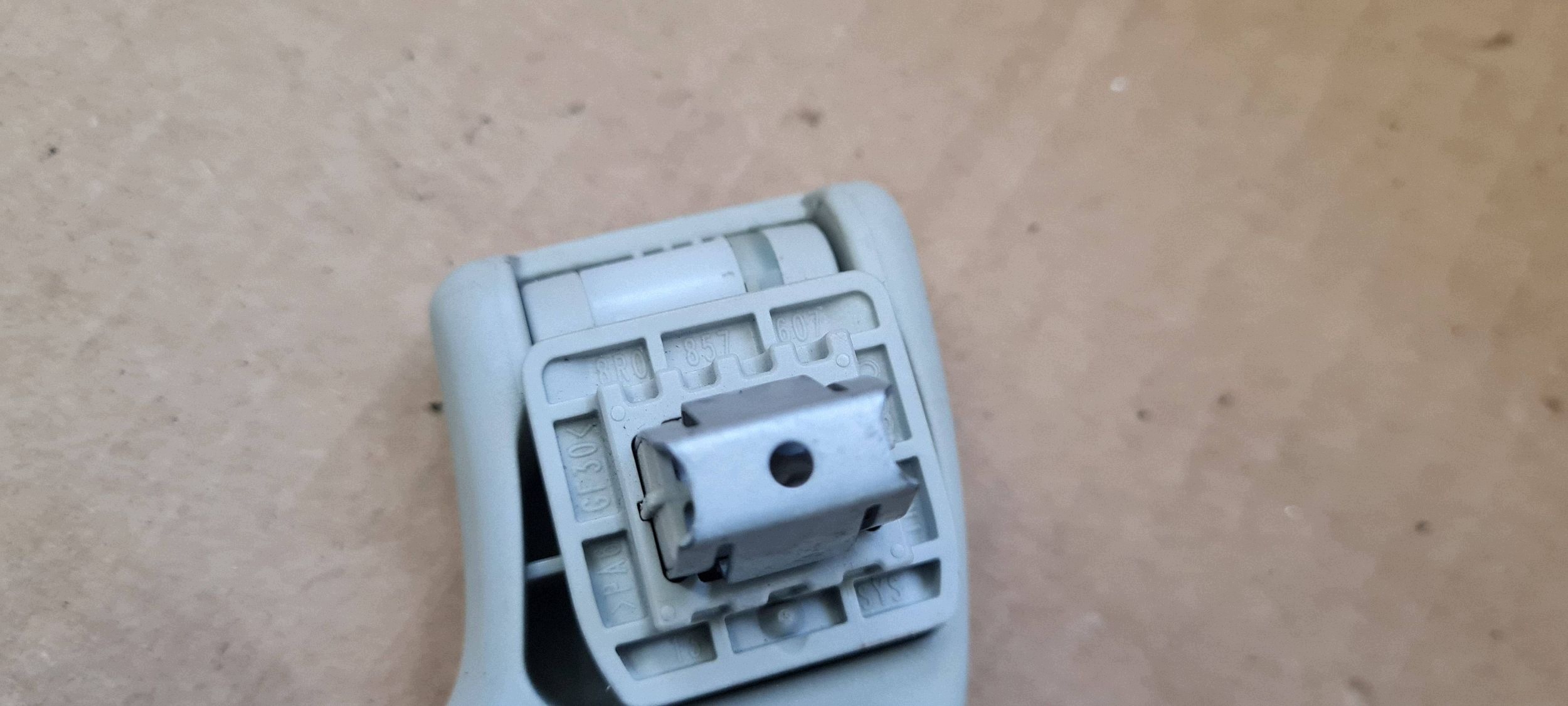 Audi Q5 SQ5 8R Manija Techo Izq/Der OEM 8R0857607 image 9