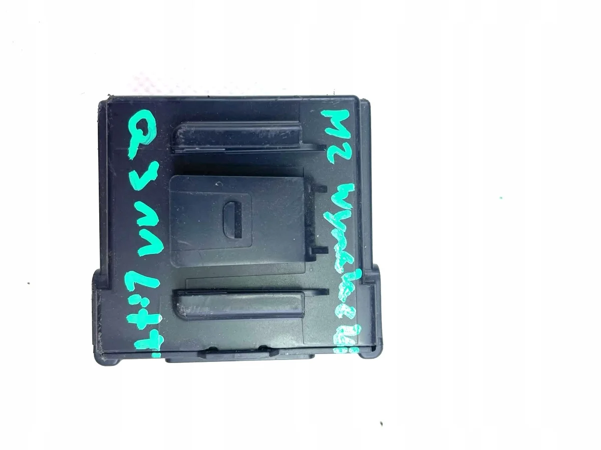 NISSAN ECU 284P1HV17D - Ordinateur de bord