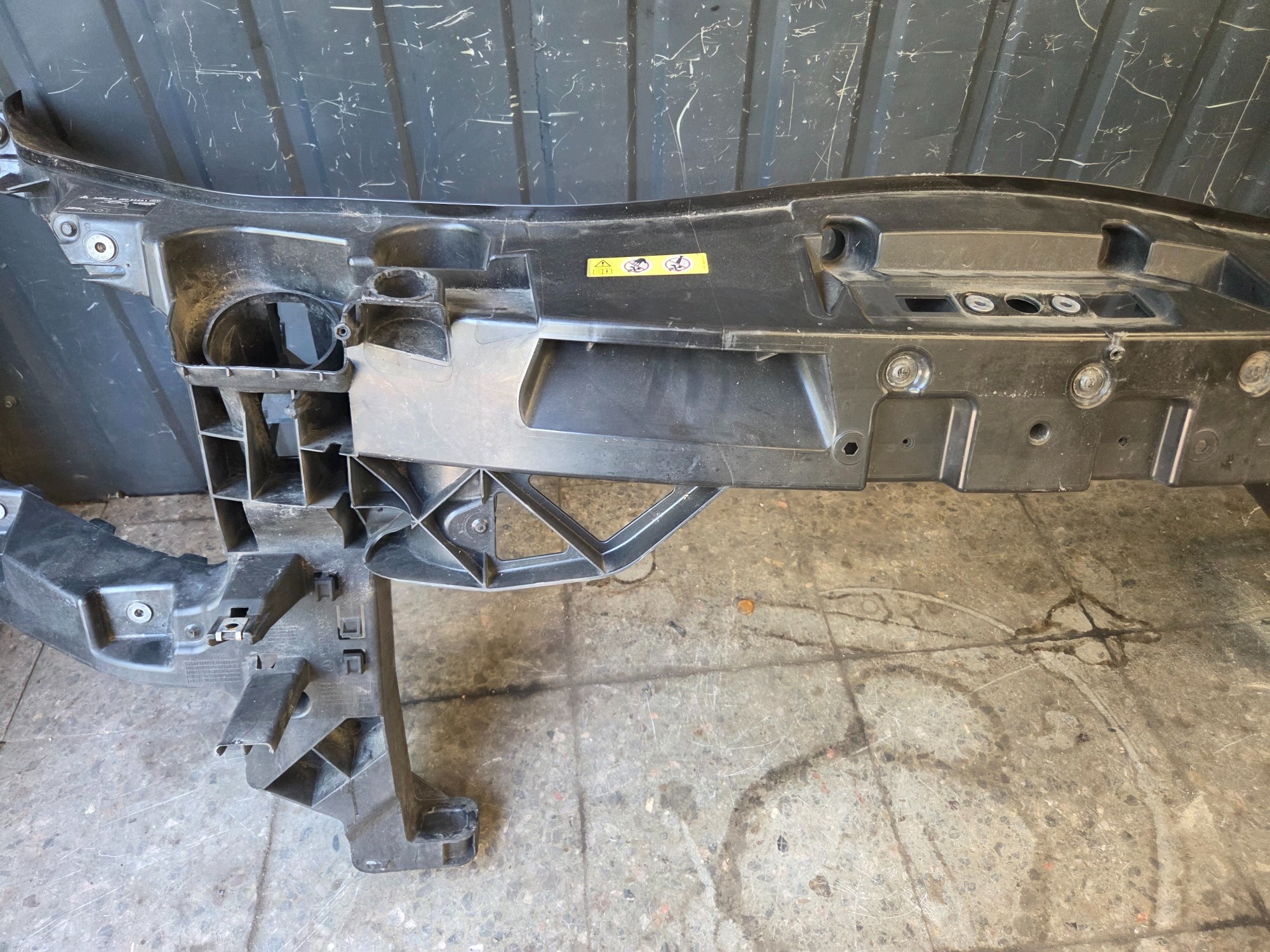 Avant Mercedes-Benz Sprinter W907 W910 A0009890606 image 3