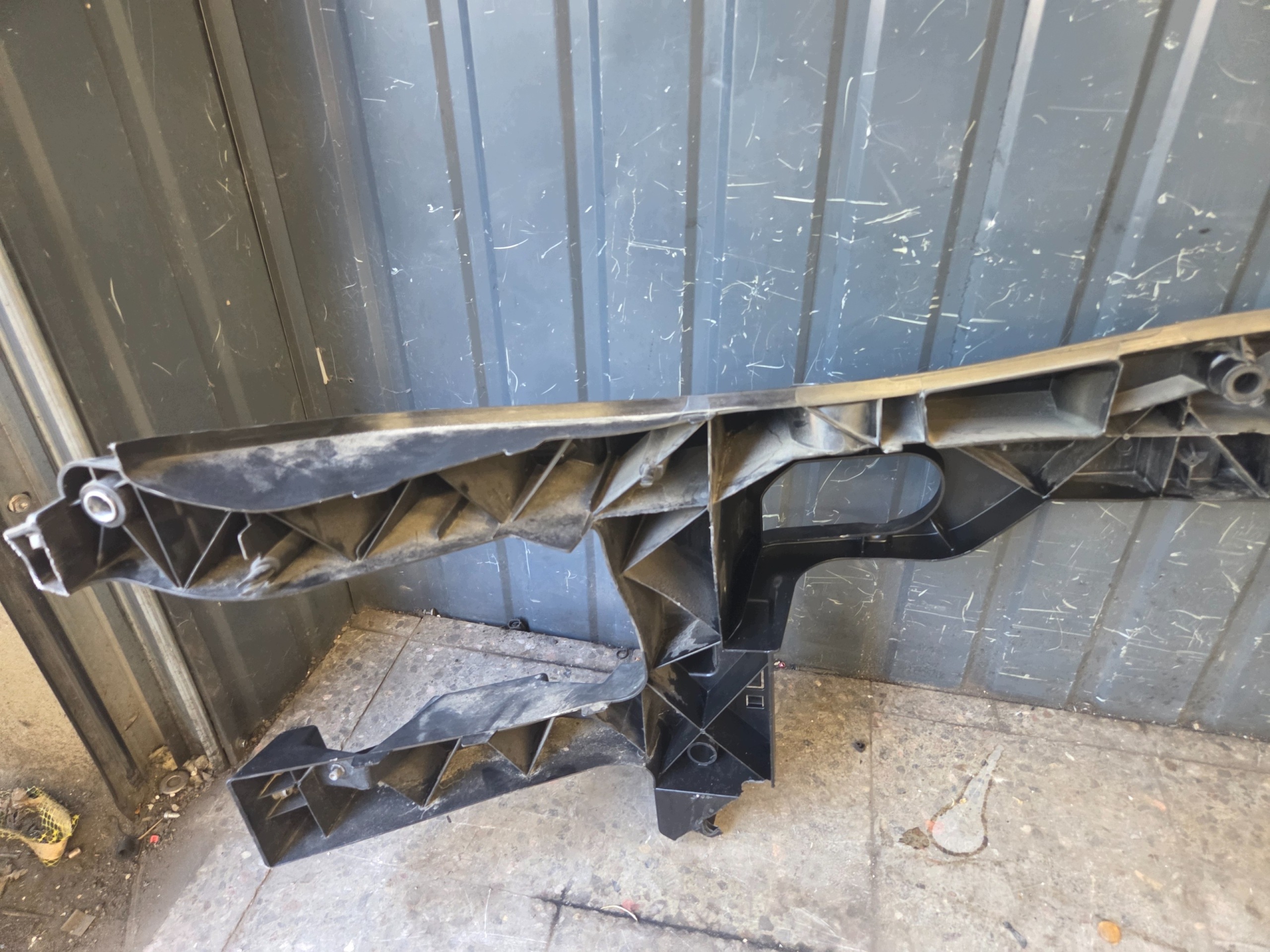 Avant Mercedes-Benz Sprinter W907 W910 A0009890606 image 9