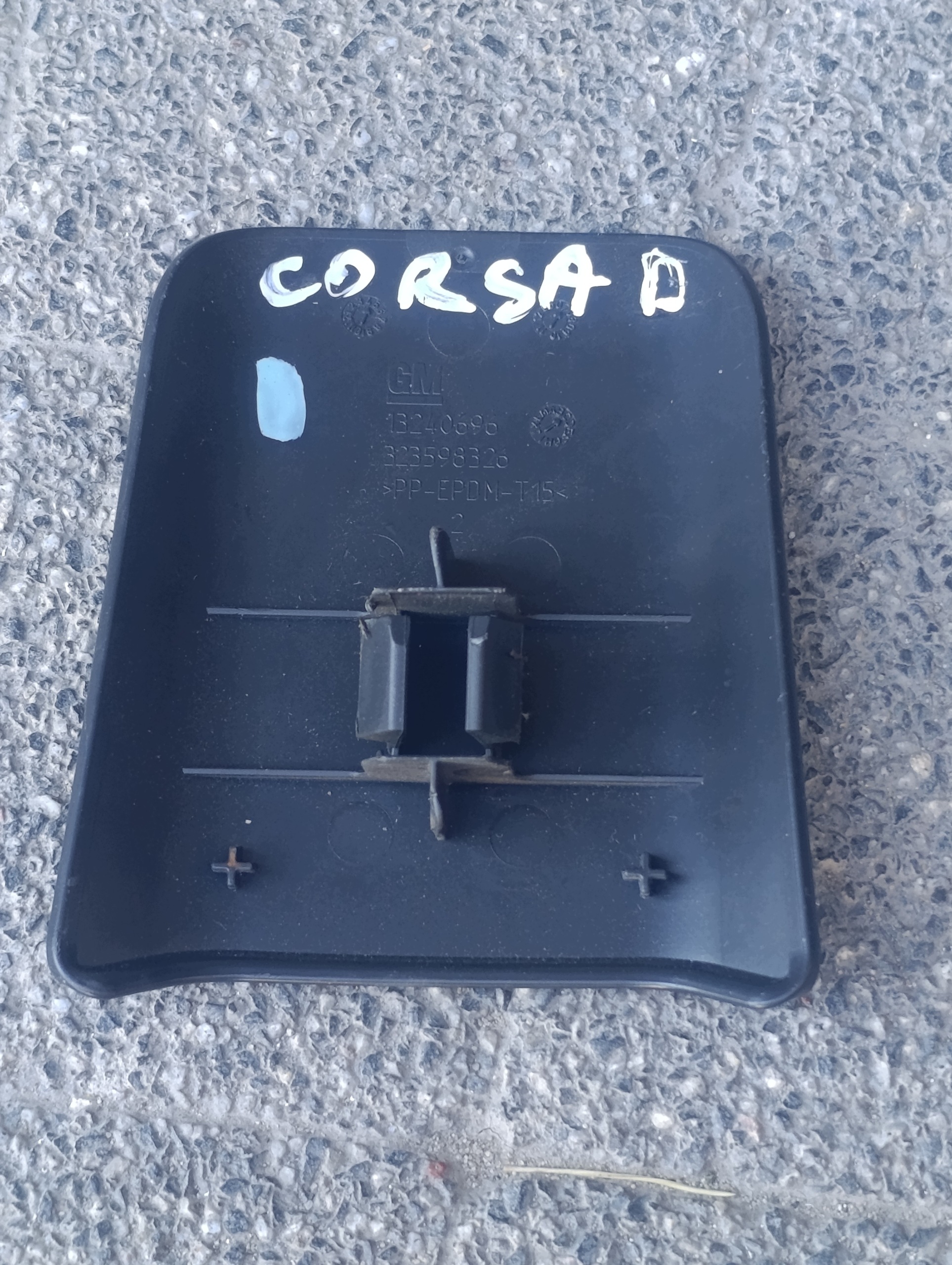 Takapenkin peitelevyt Opel Corsa D