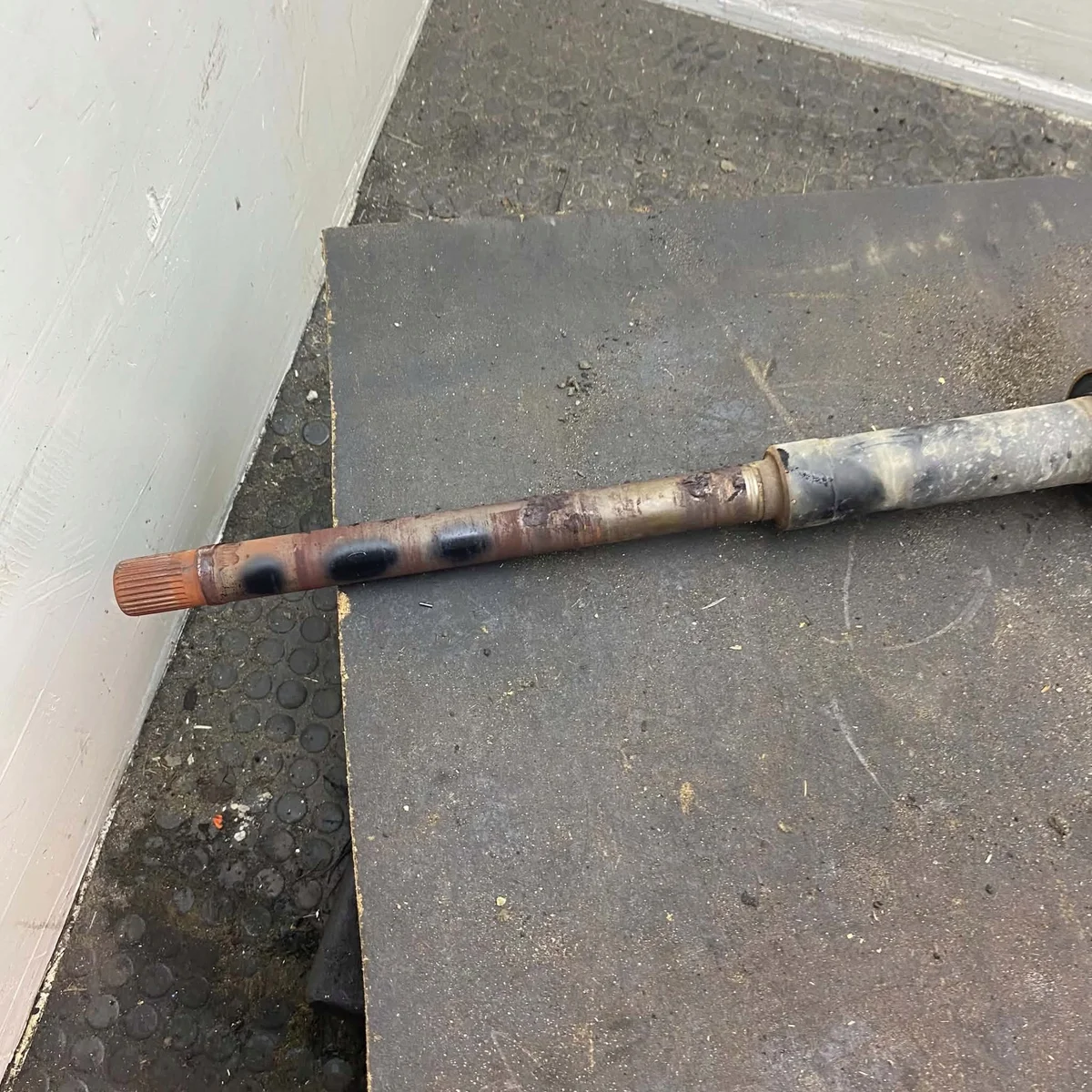 Volvo XC90 Front Right Driveshaft Used