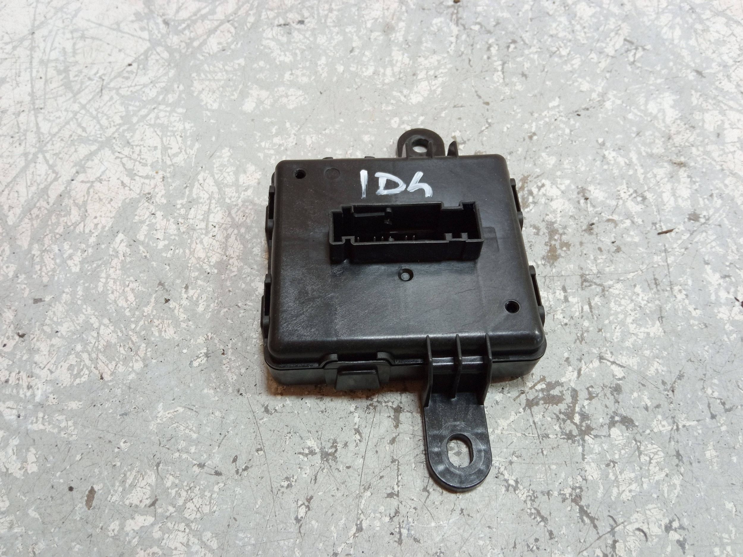 Módulo KeyLess VW ID.4 5WA959436Q Usado image 2