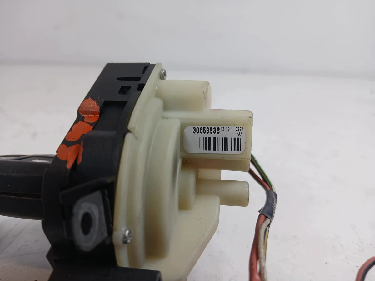 Volvo V50 S40 II Ignition Switch 30659838 image 5