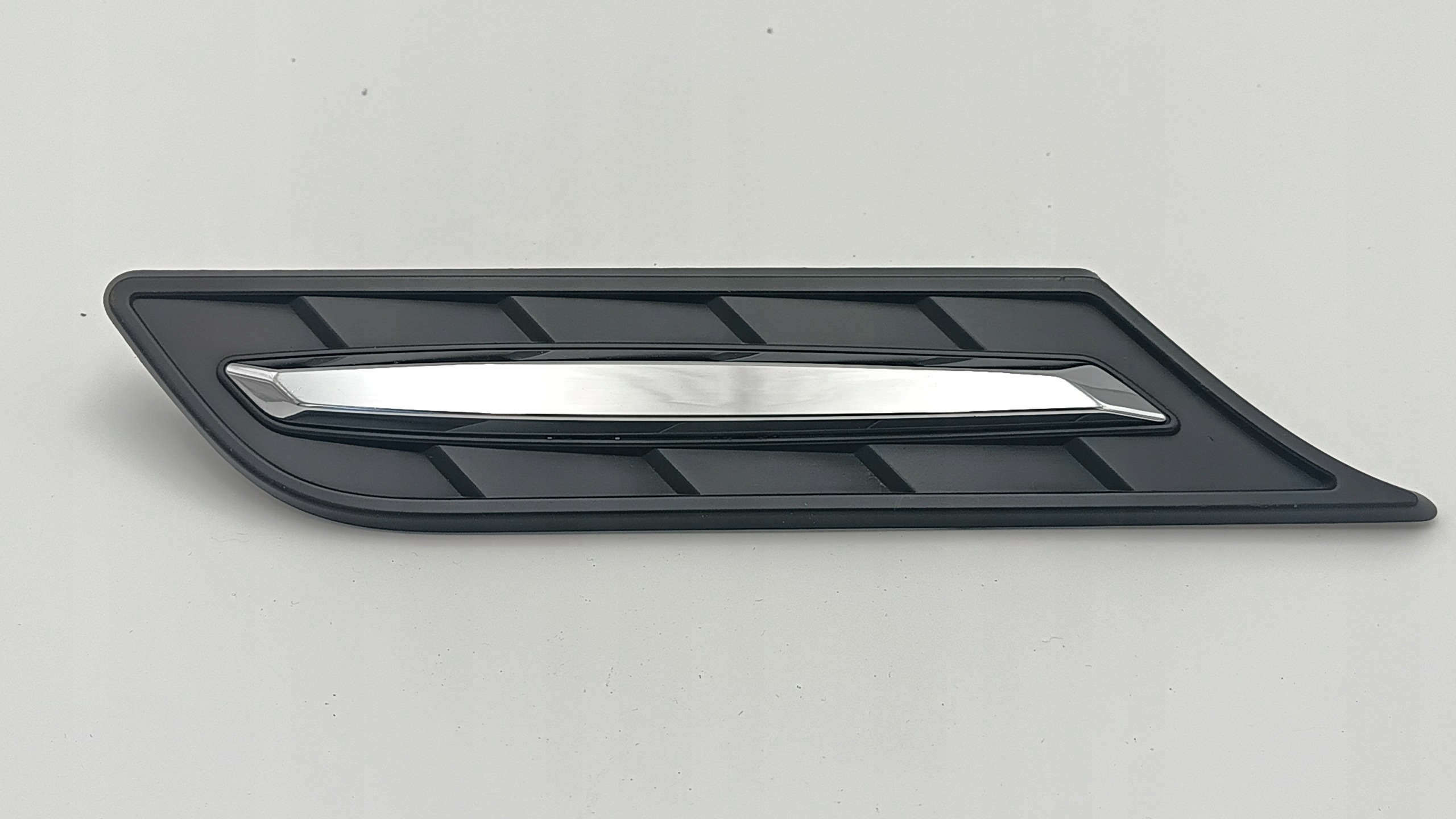 Suzuki Vitara 2019 Listello parafango FBZ17653 image 2