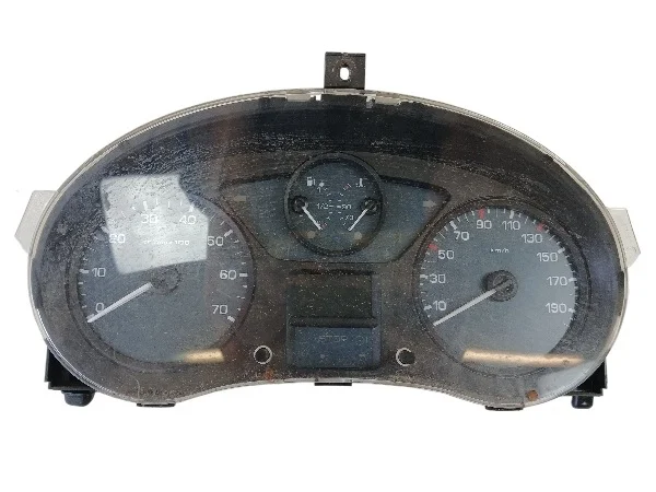 Citroen Berlingo II 1.6 HDI mittaristo