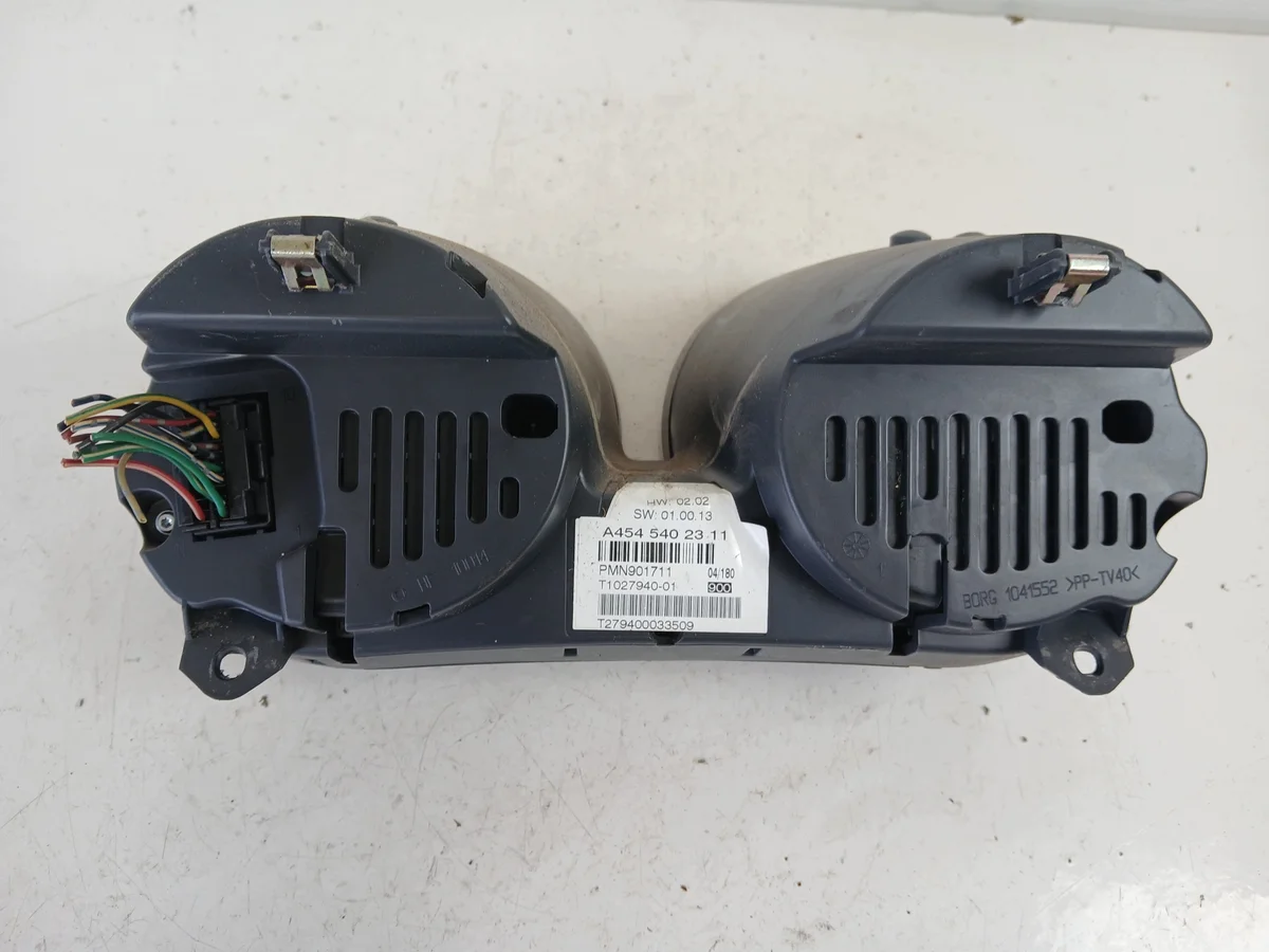 Smart Forfour 1.5 Instrument Cluster A4545402311 image 4