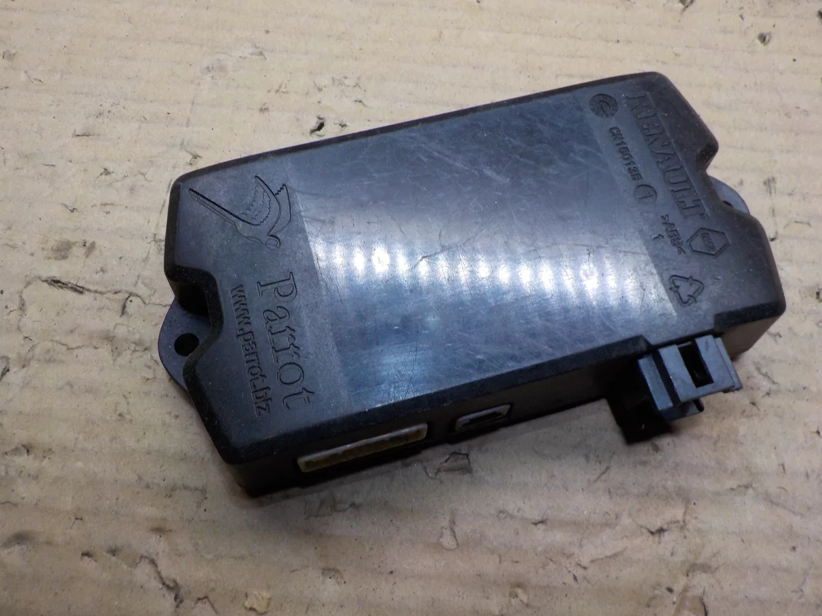 Module de commande Renault Laguna III 8200624041-F image 2