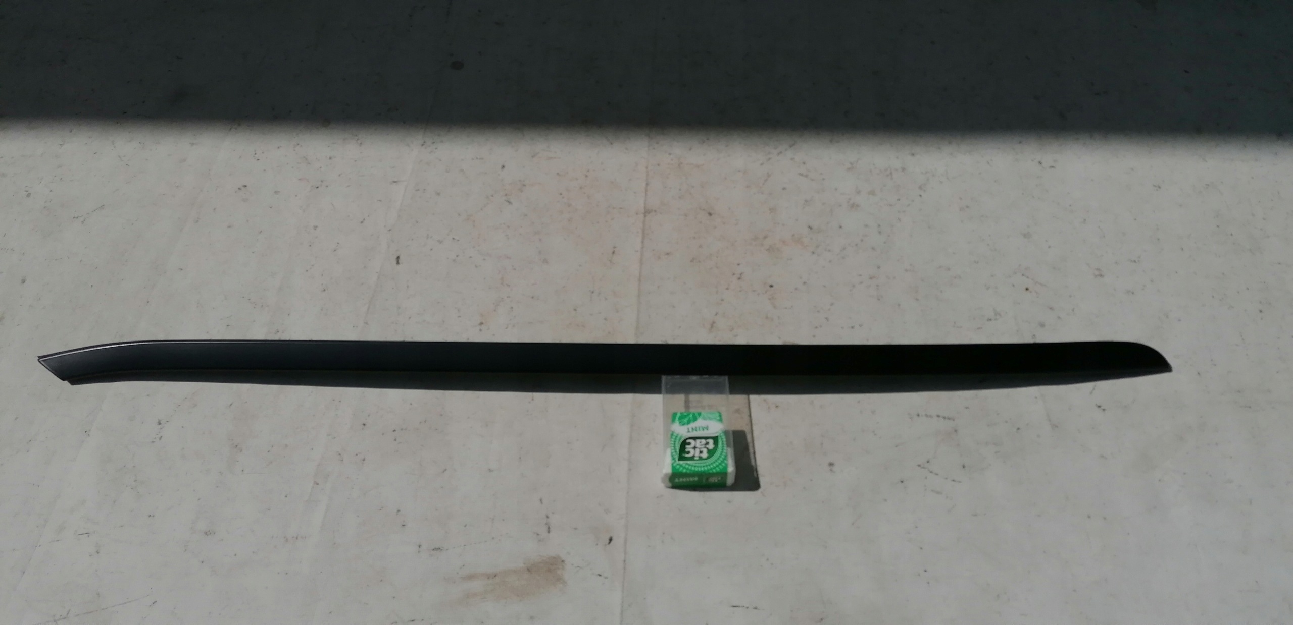 Audi A6 C5 Kombi Front Window Trim Right image 4