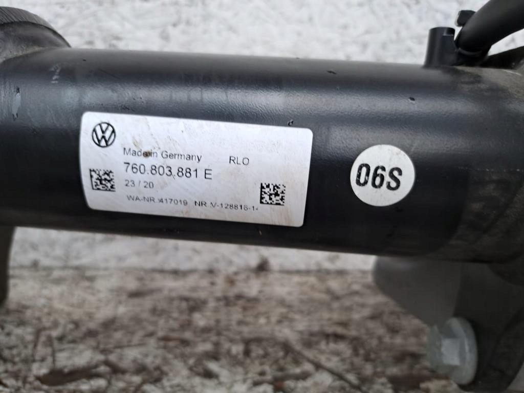 VW Touareg III HAK 760803881E Käytetty