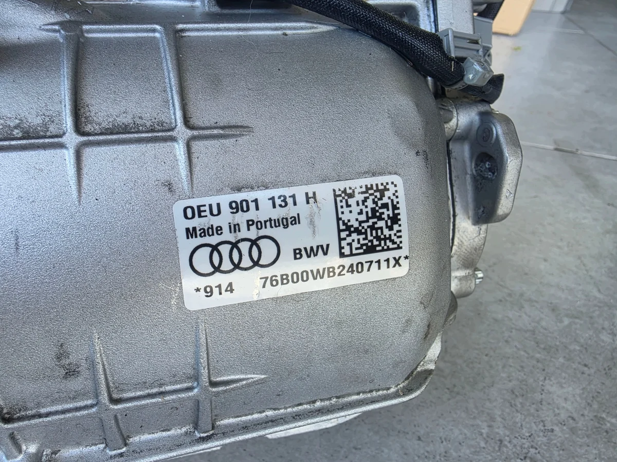 Caja de transferencia Audi 0EU901091G usada image 6