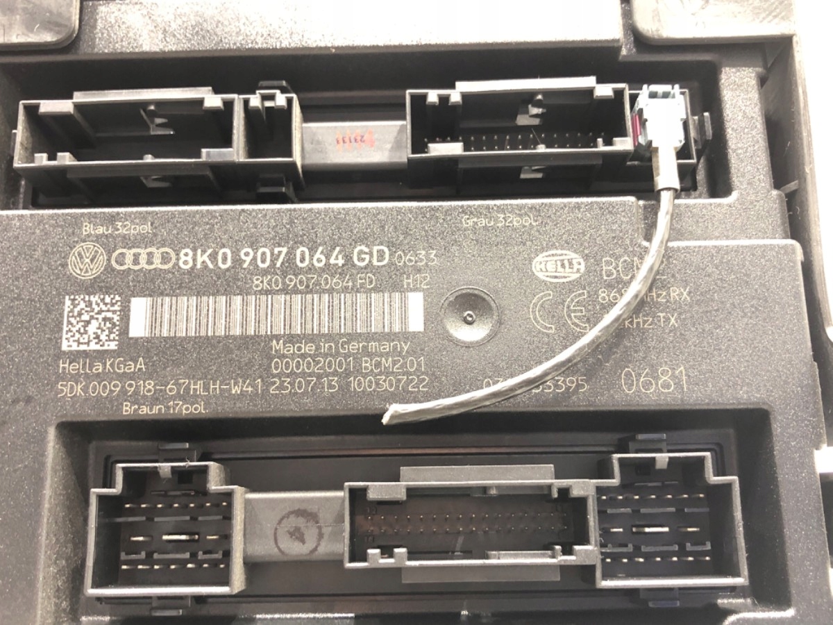 Módulo Confort Audi A4 B8 8K0907064GD Usado image 3