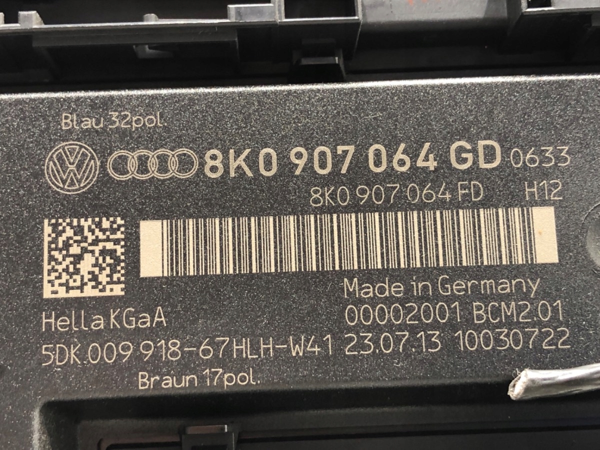 Módulo Confort Audi A4 B8 8K0907064GD Usado image 4