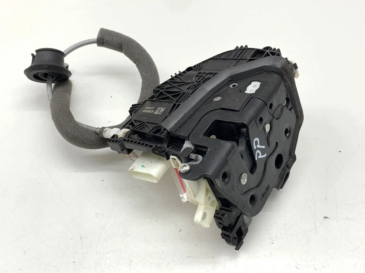 Oikea etuoven lukko Audi Q5 FY 8X1837016E