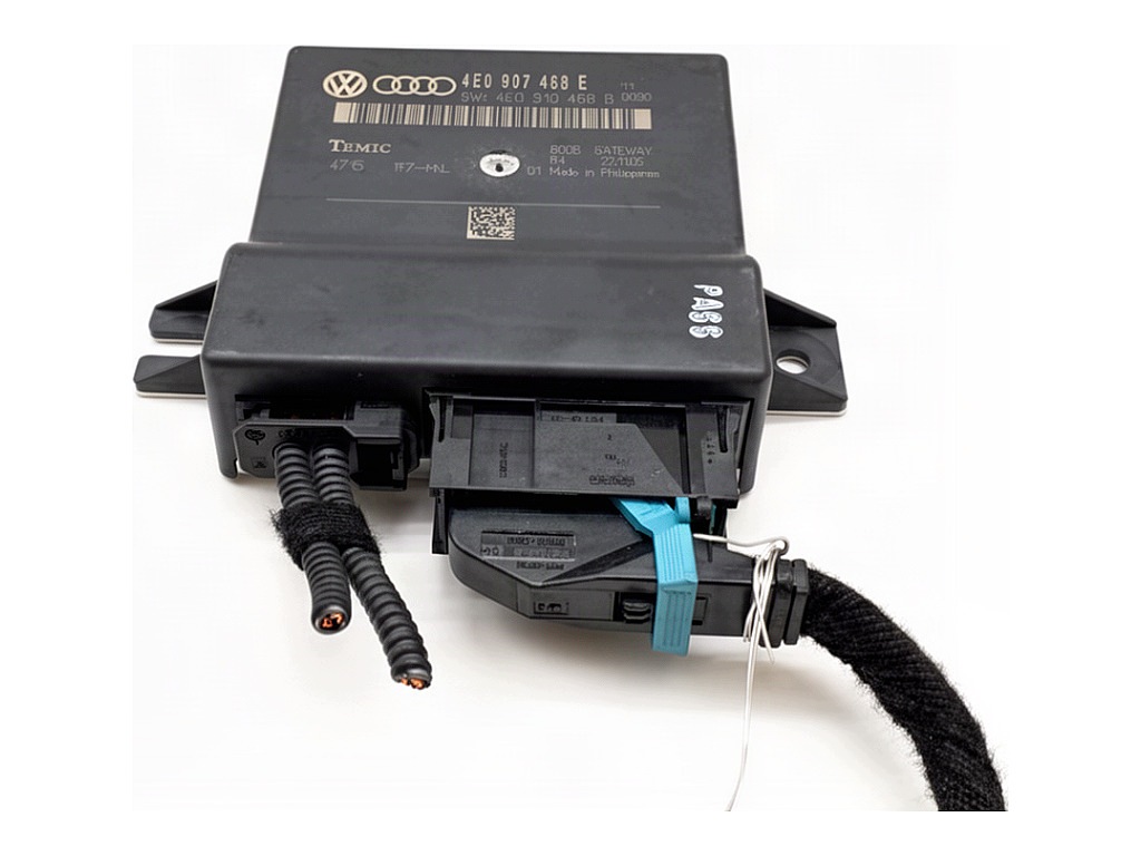 Audi A8 D3 Gateway-moduuli 4E0907468E image 2